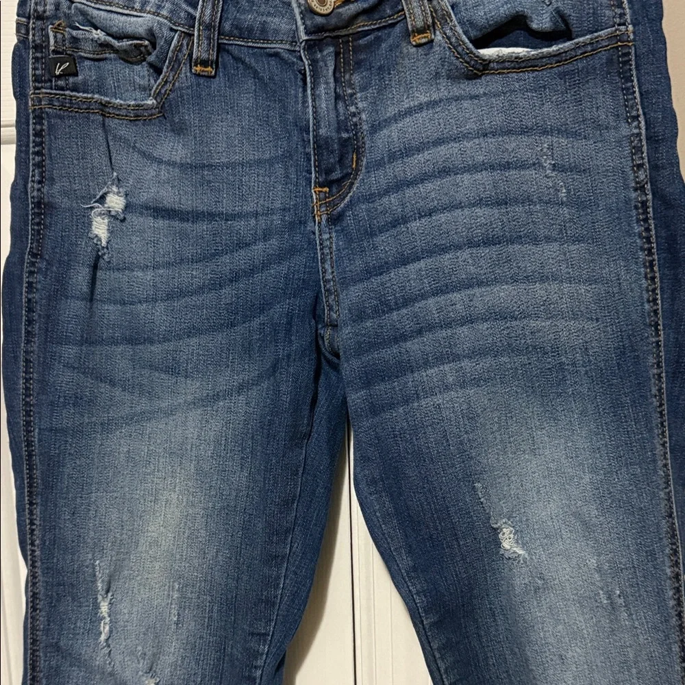 👖 KanCan Distressed Skinny Jeans – Medium Wash (Style KC4086D) {5/26} - Picture 3 of 11